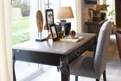 Hot Flamant Foubert, Bureau, Hout