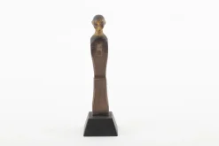 Sale Flamant Mimi, Standbeeld, Hout
